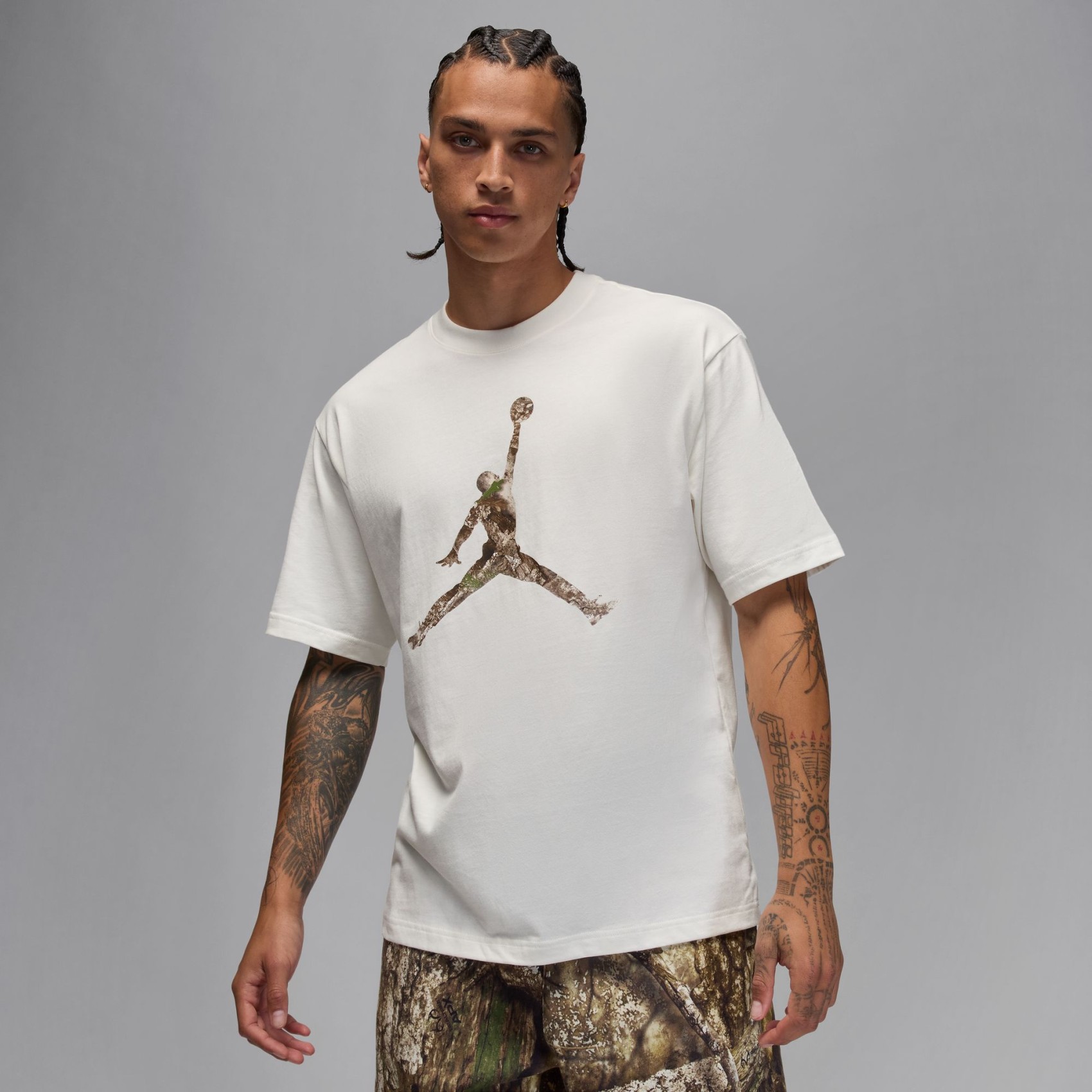 Jordan Brooklyn Jumpman SS Crew Erkek Bej Tişört