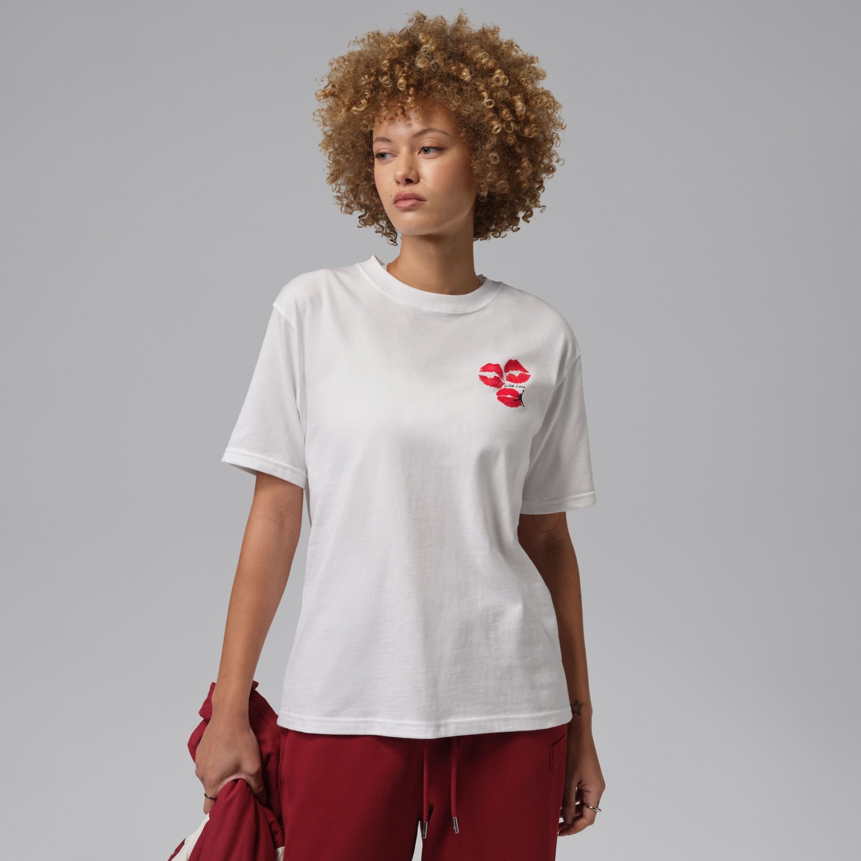 Jordan Flight Ss Gf Gfx Tee Kiss Kadın Beyaz Tişört
