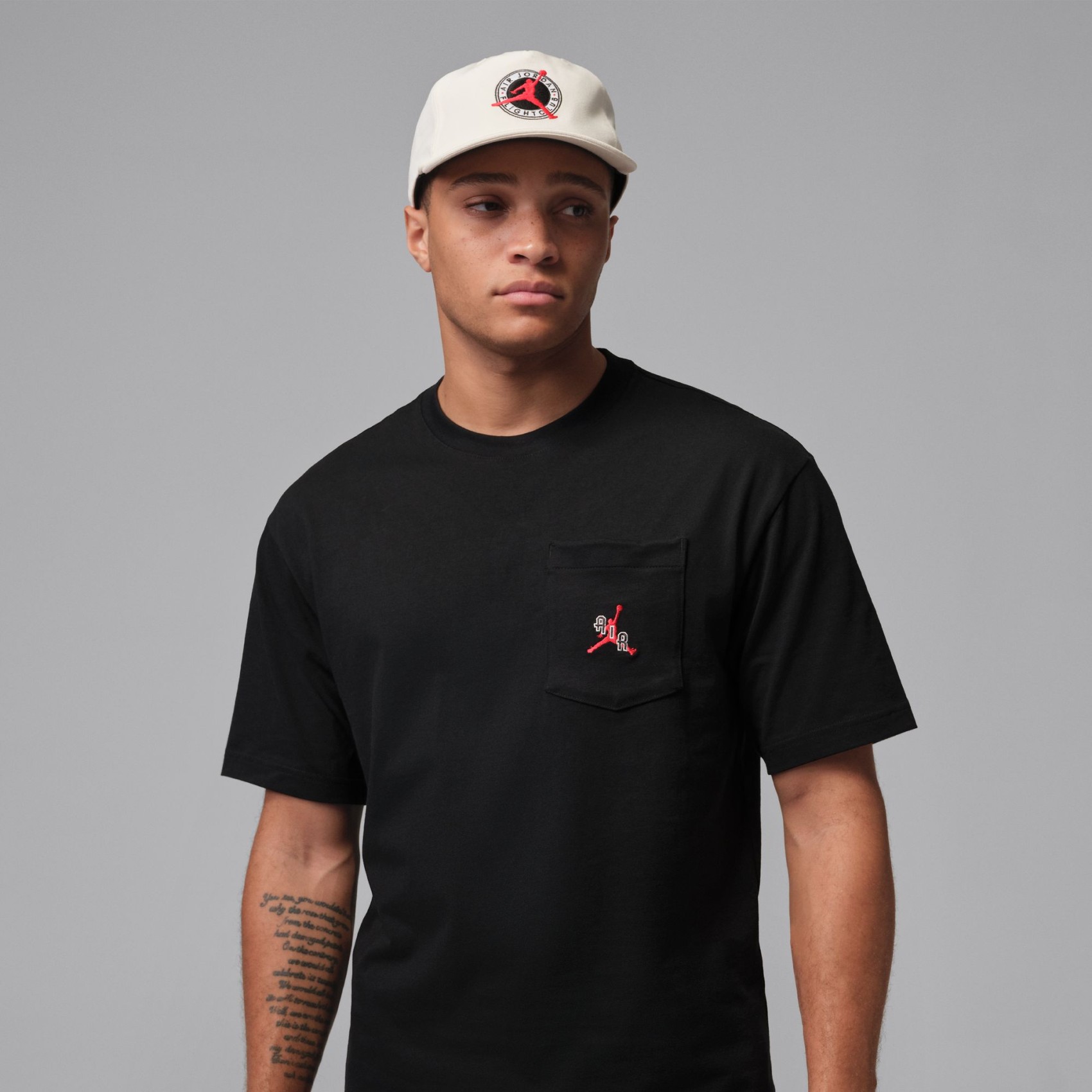 Jordan Pocket Ss Crew Erkek Siyah Tişört