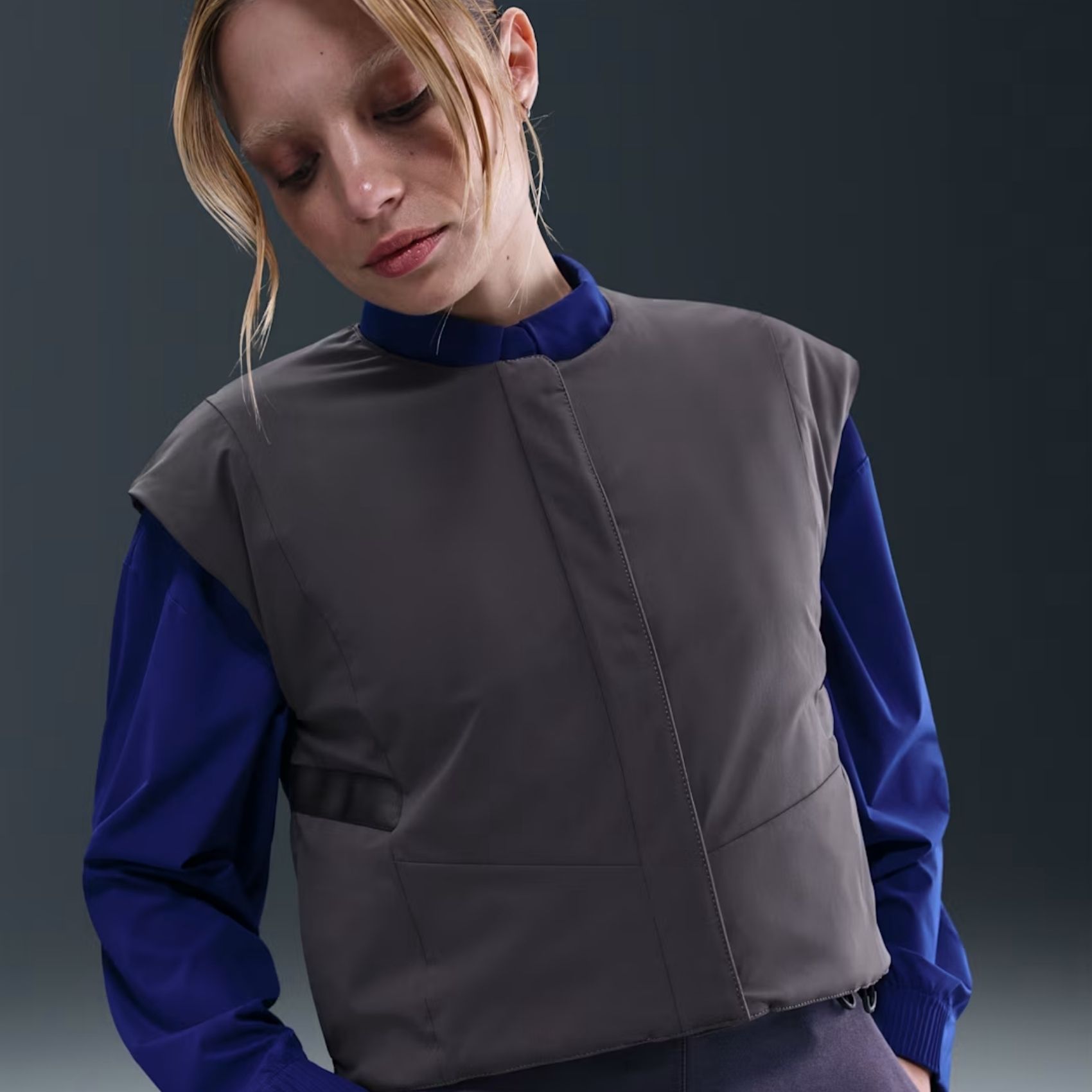 24.7 PerfectStretch Therma-FIT Woven Kadın Gri Yelek