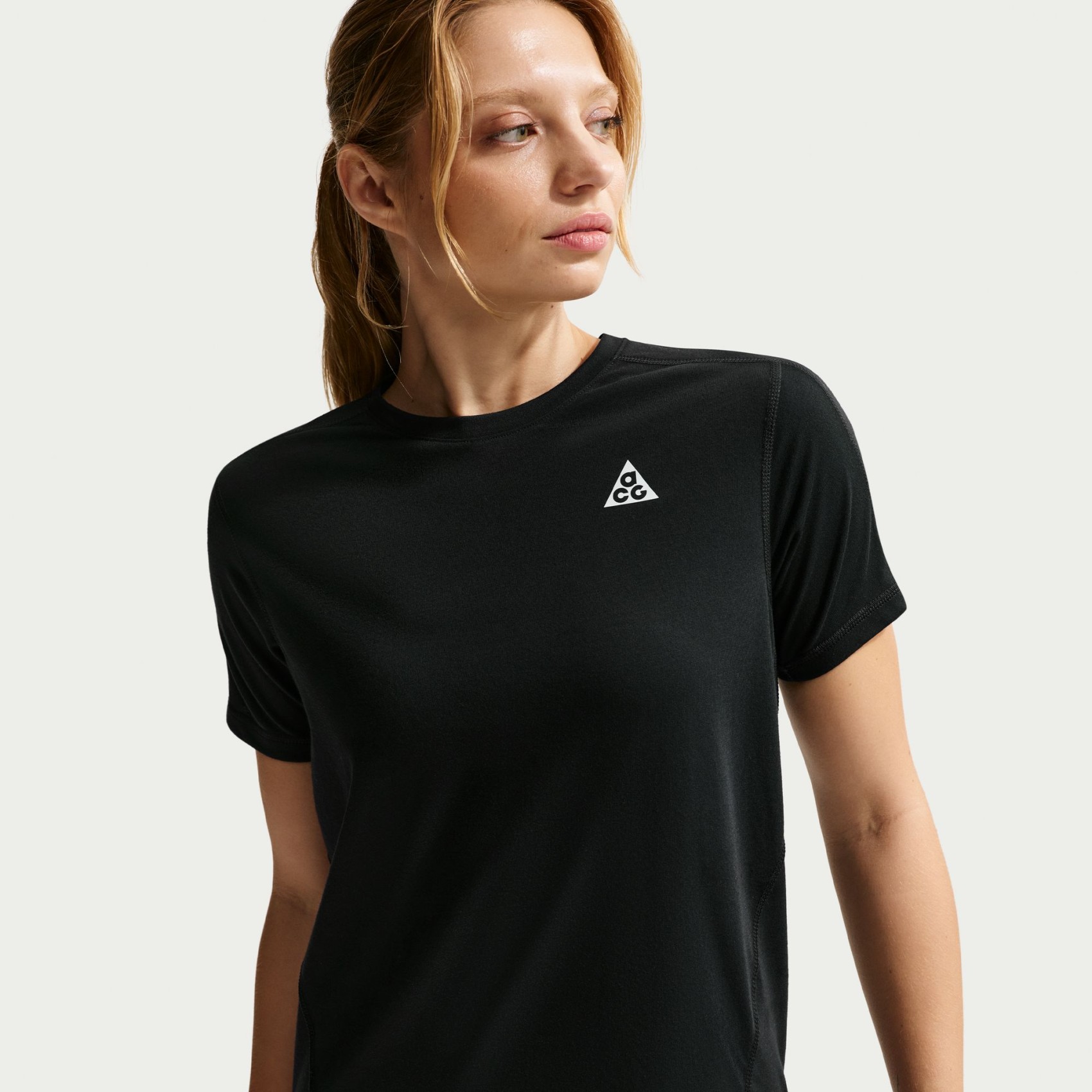 ACG Trail Dri-FIT Ss Top Kadın Siyah Tişört