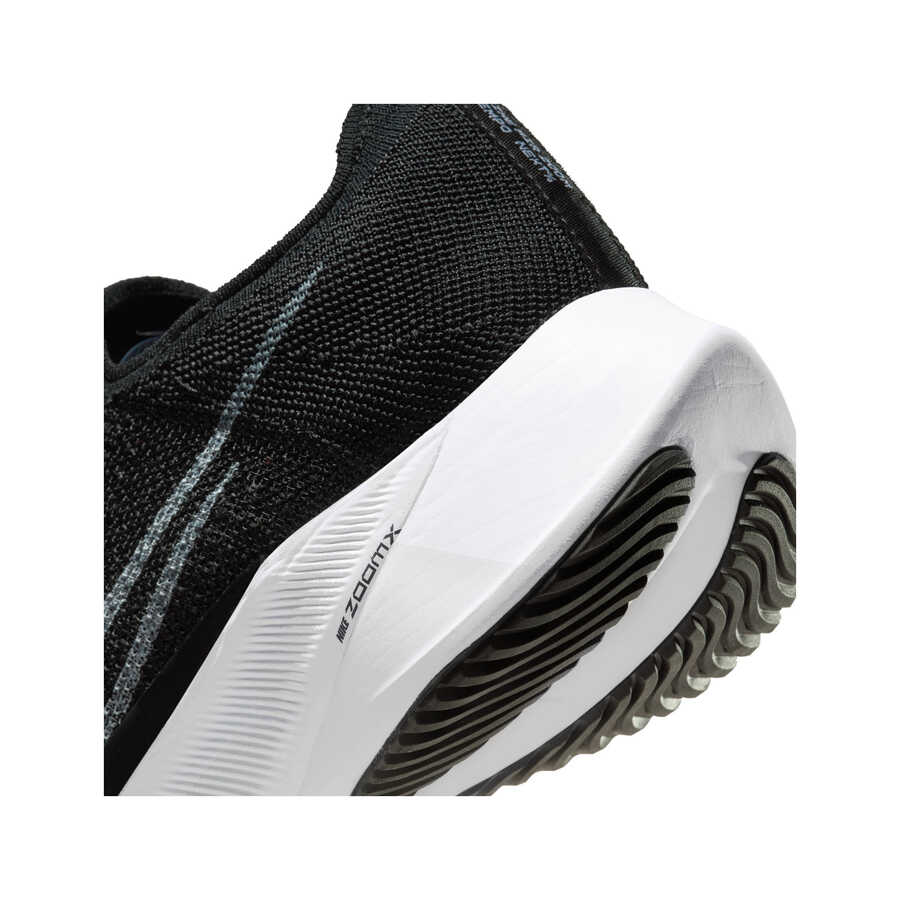 Air Zoom Tempo Next% Flyknit Erkek Koşu Ayakkabısı