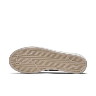 NIKE - Blazer Low Platform Kadın Sneaker Ayakkabı (1)
