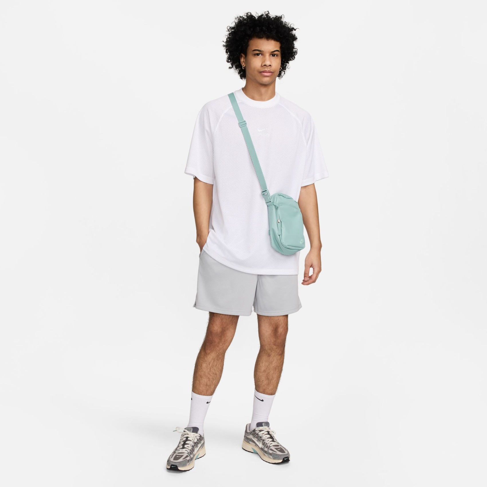 Club Flow Mesh Short Erkek Gri Şort