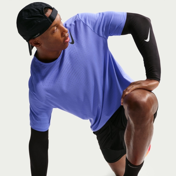 Nike Dri-FIT ADV AeroSwift Ss Top Erkek Mor Tişört HJ3377-570