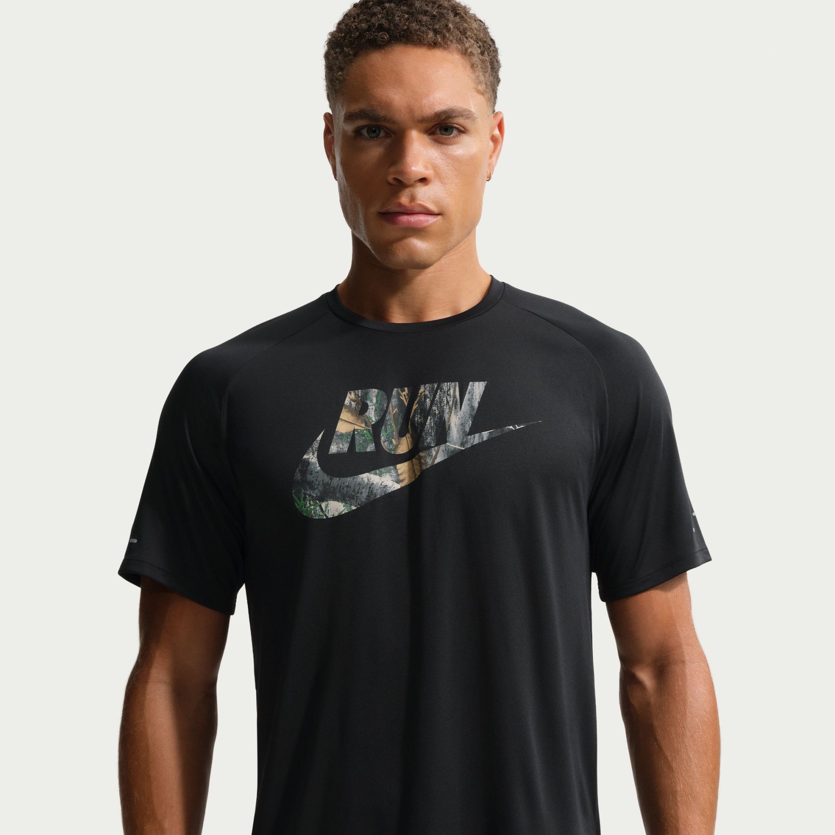 Dri-FIT ADV Stride Realtree Ss Erkek Siyah Tişört