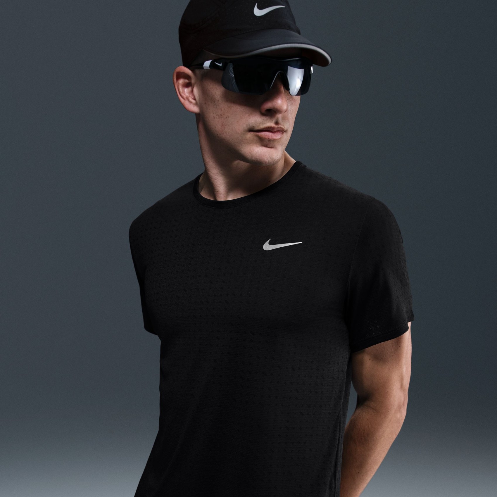 Dri-FIT Breathe Miler SS Top Erkek Siyah Tişört