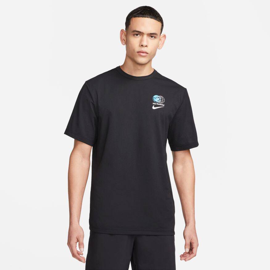 NIKE Dri Fit Hyverse Erkek Tişört