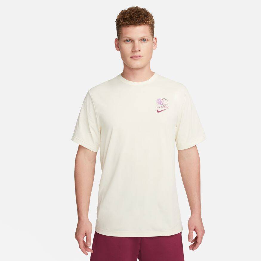 NIKE Dri Fit Hyverse Erkek Tişört