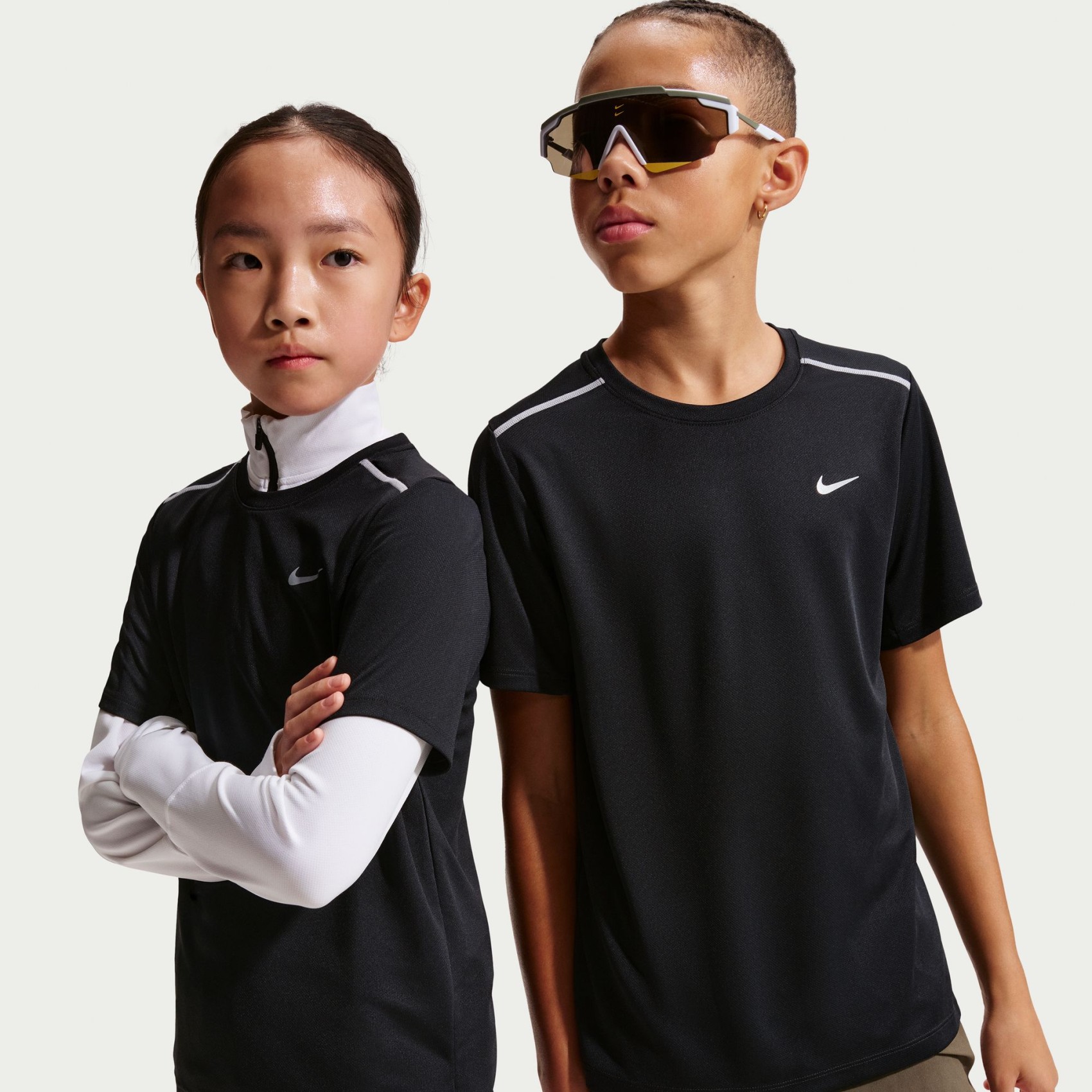 Dri-FIT Miler Ss Top Çocuk Siyah Tişört