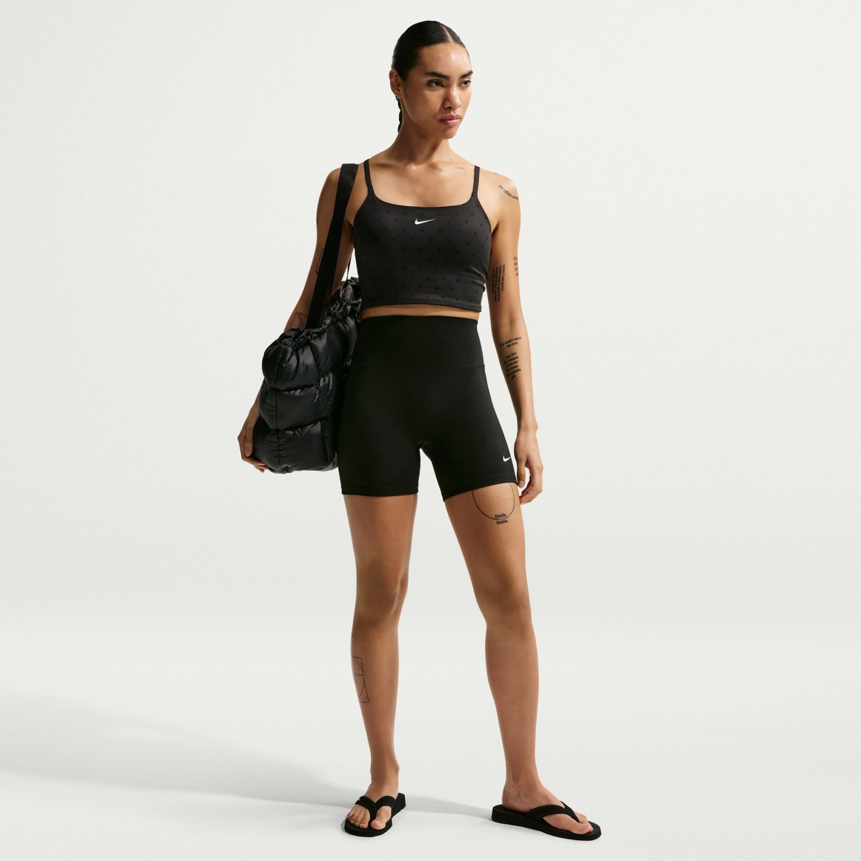 Dri-FIT One Hr 5" Short Kadın Siyah Şort