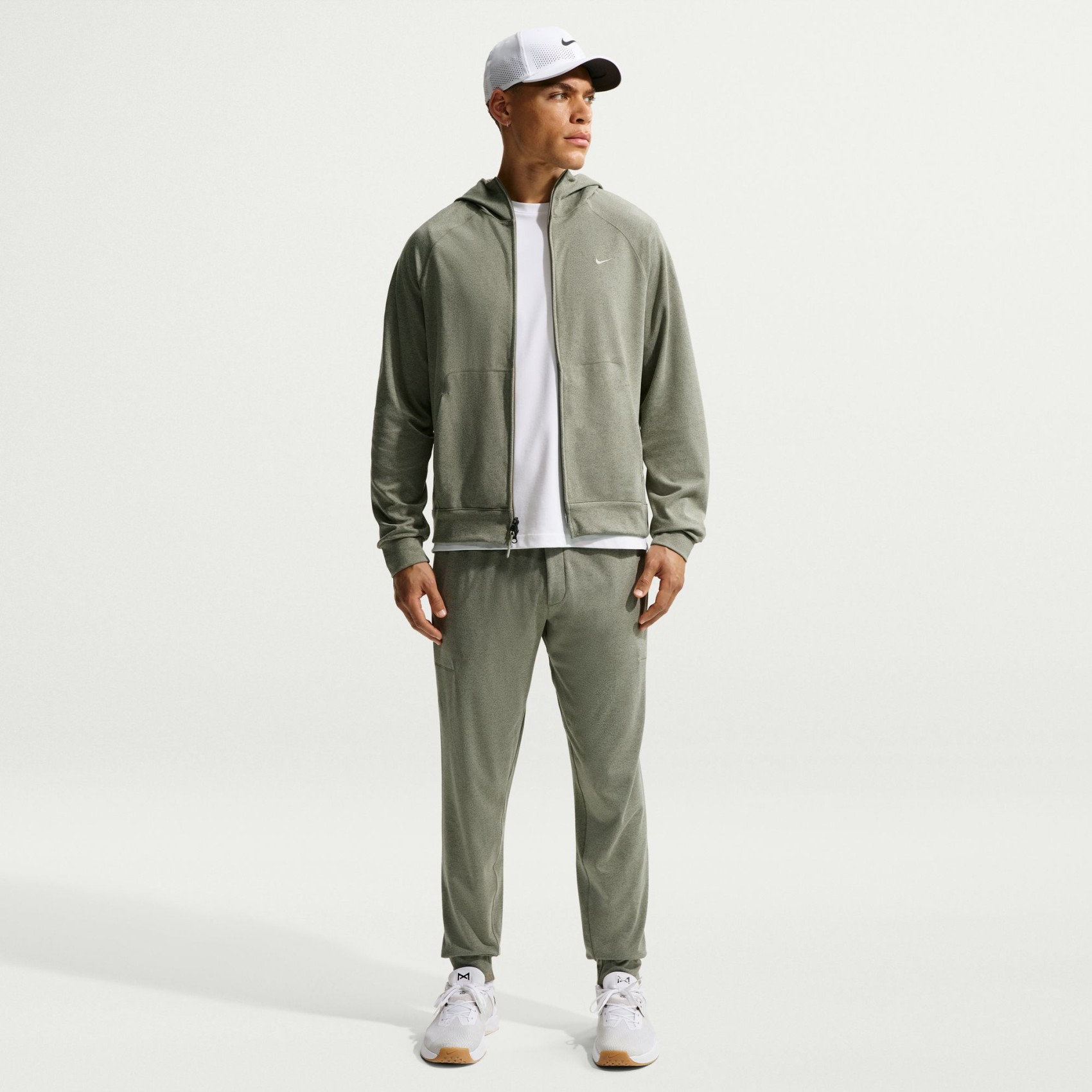 Dri-FIT UV Primary Nano Jogger Erkek Yeşil Eşofman Altı