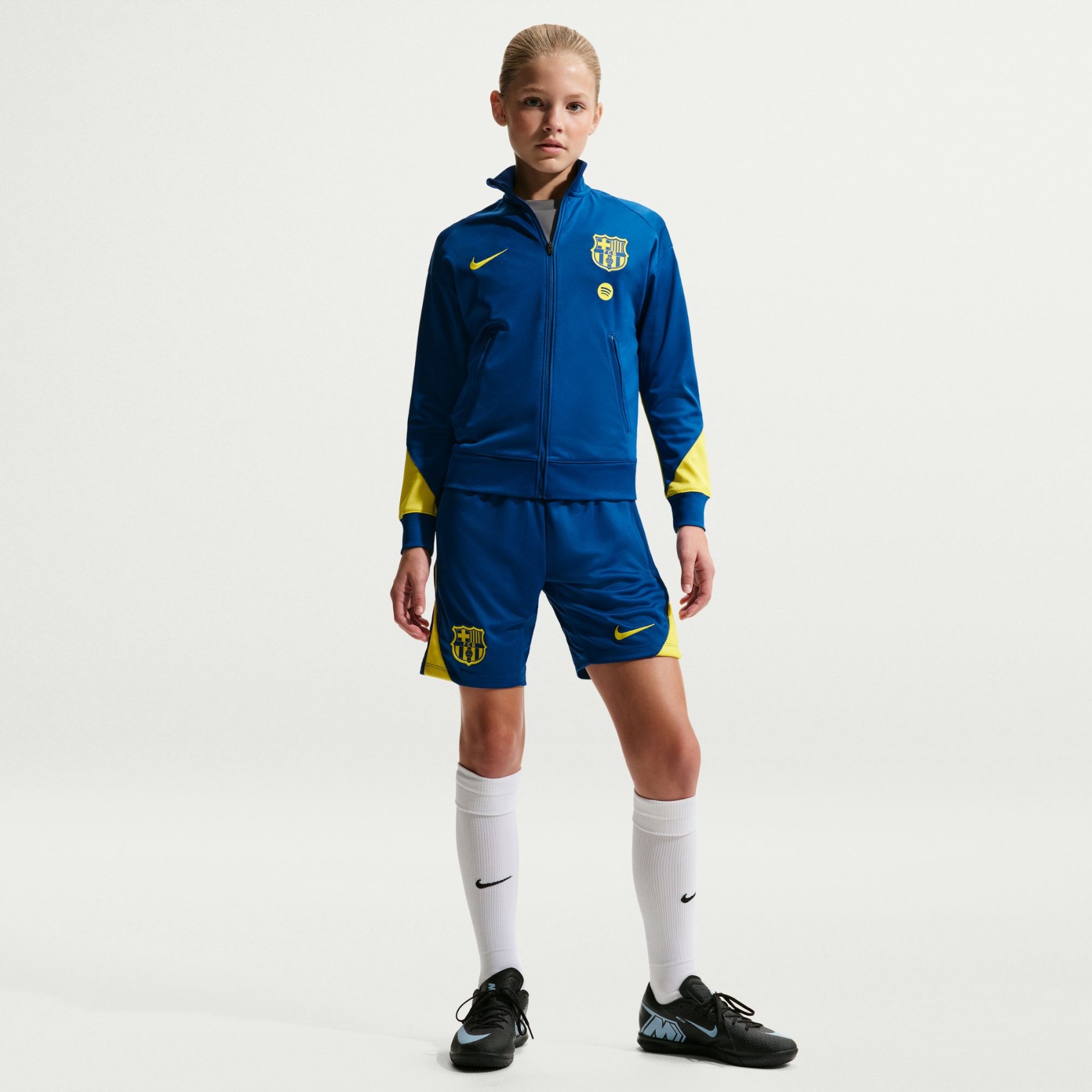 FC Barcelona Dri-FIT Strike Short Çocuk Şort