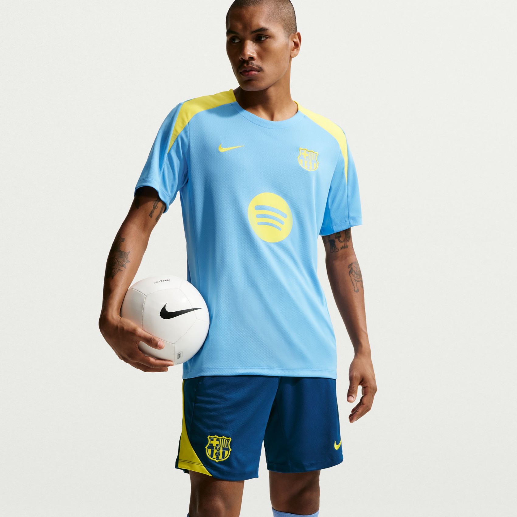 FC Barcelona Dri-FIT Strike Short SE Erkek Mavi Şort