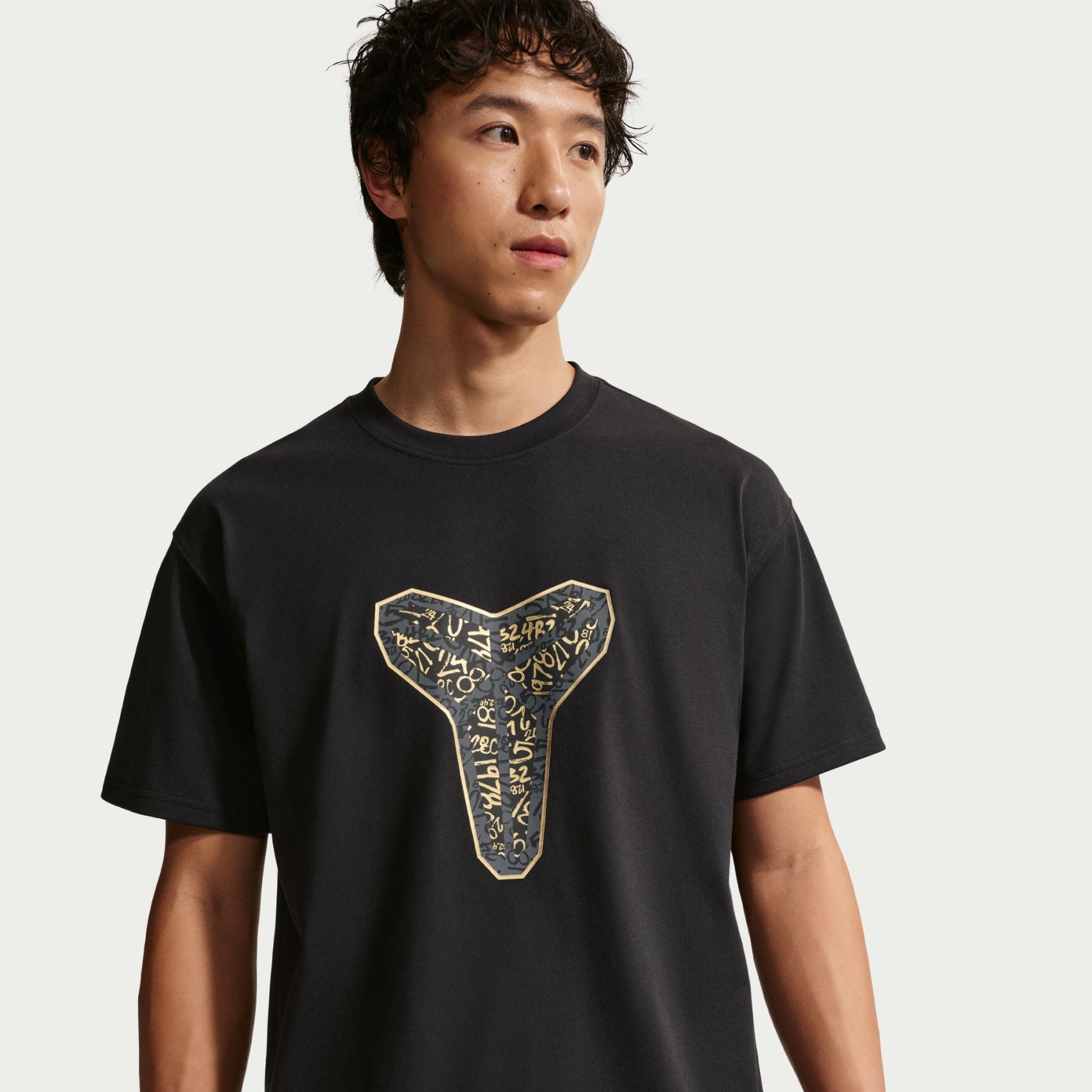 Kobe Dri-FIT Tee Max90 Erkek Siyah Tişört