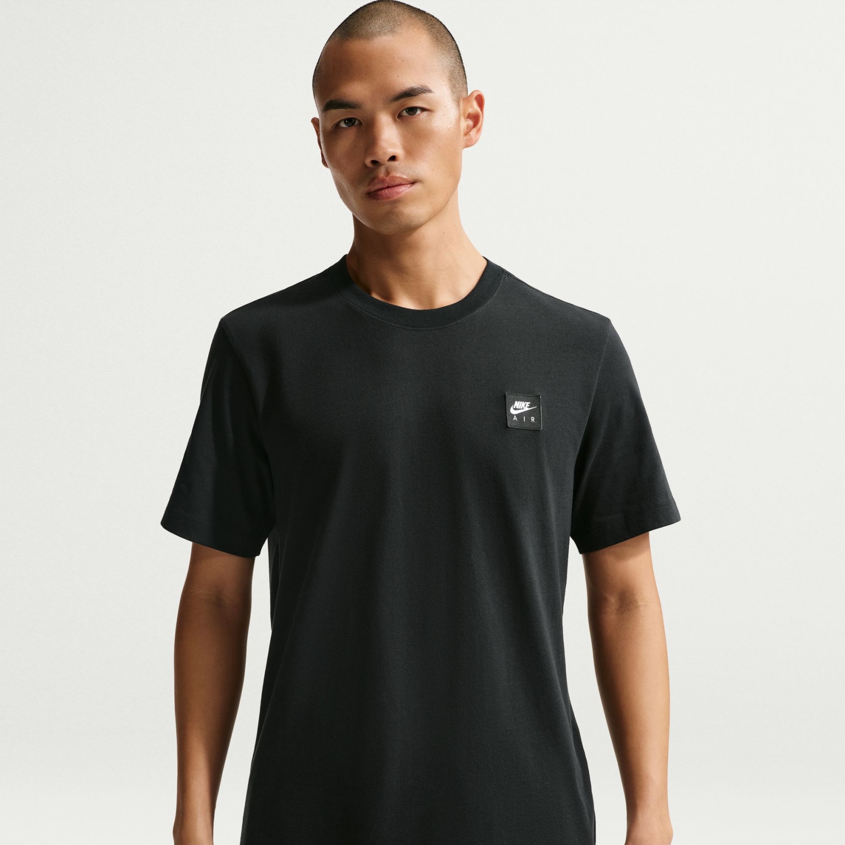 Nsw Tee Std Air Patch Erkek Siyah Tişört