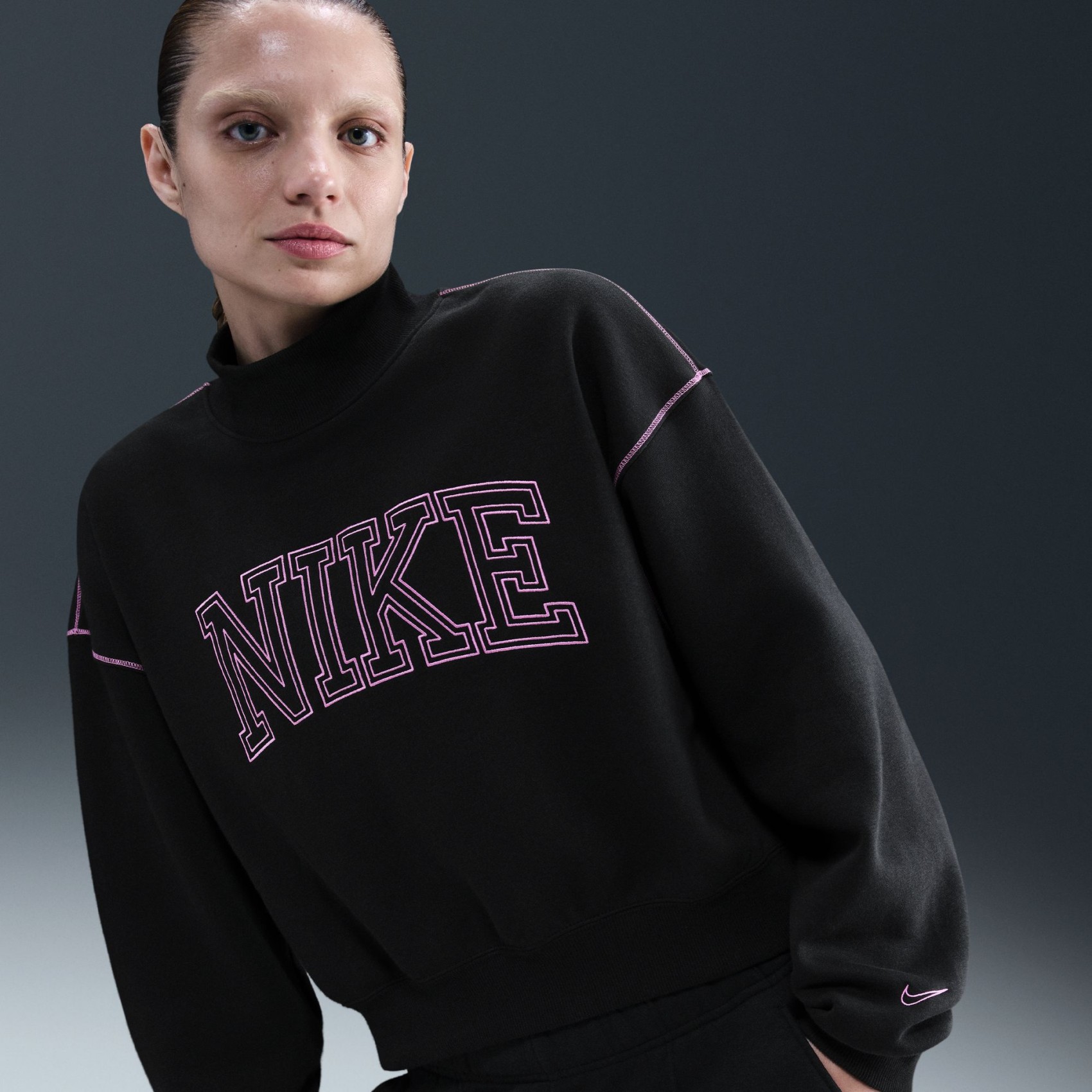 Phoenix Fleece Logo Mock Neck Kadın Siyah Sweatshirt