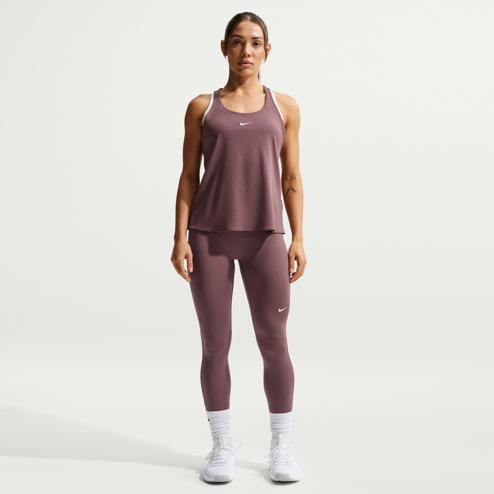 Nike Pro Dri-FIT 365 Mr Tight Kadın Tayt
