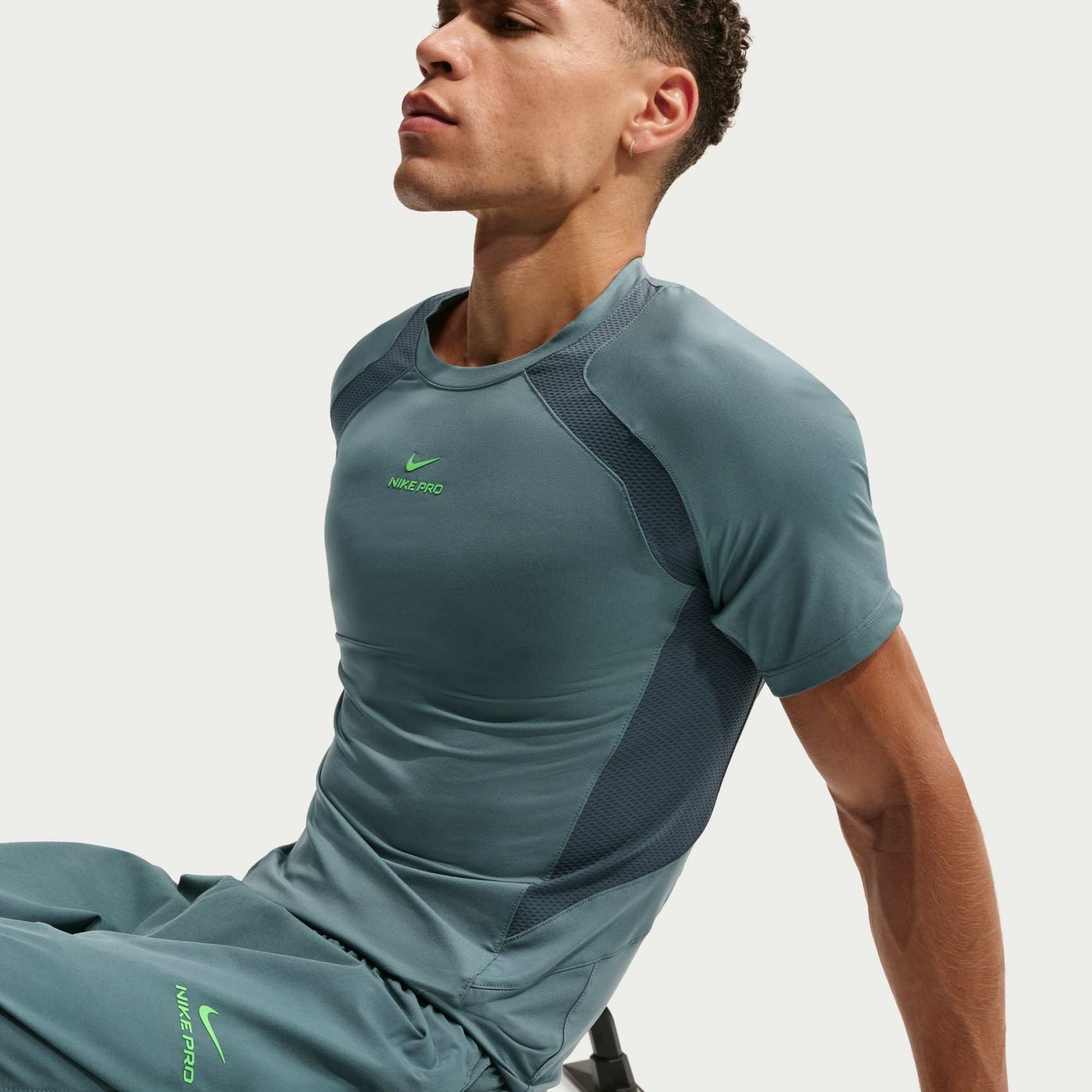 Nike Pro Dri-FIT ADV Ss Top Erkek Yeşil Tişört