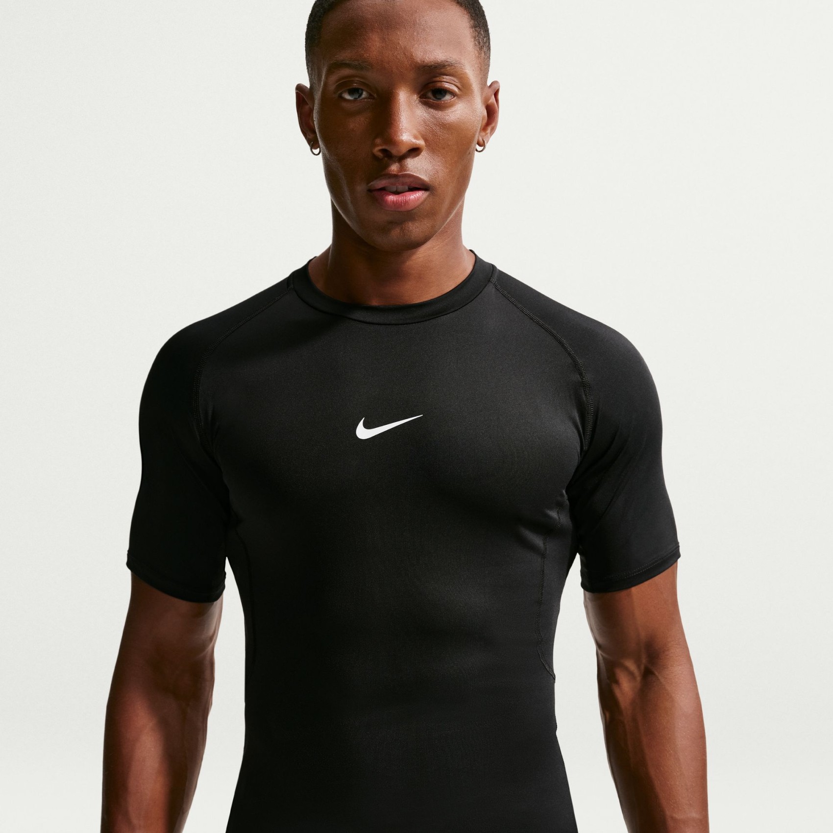 Nike Pro Dri-FIT Tight Top Short-Sleeve Erkek Tişört