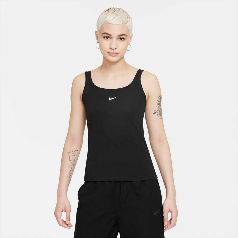 Nike Sportswear Essential Camiseta Kadın Atlet