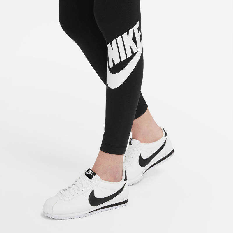 Nike Sportswear Essential High-Rise Kadın Tayt