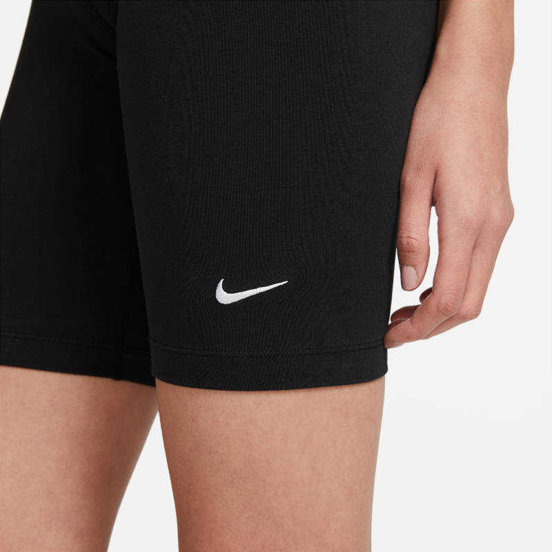 Nike Sportswear Essential Biker Kadın Şort