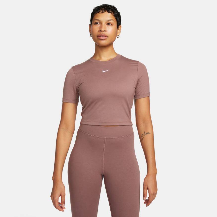 Nike Sportswear Essential Slim Crop Kadın Tişört