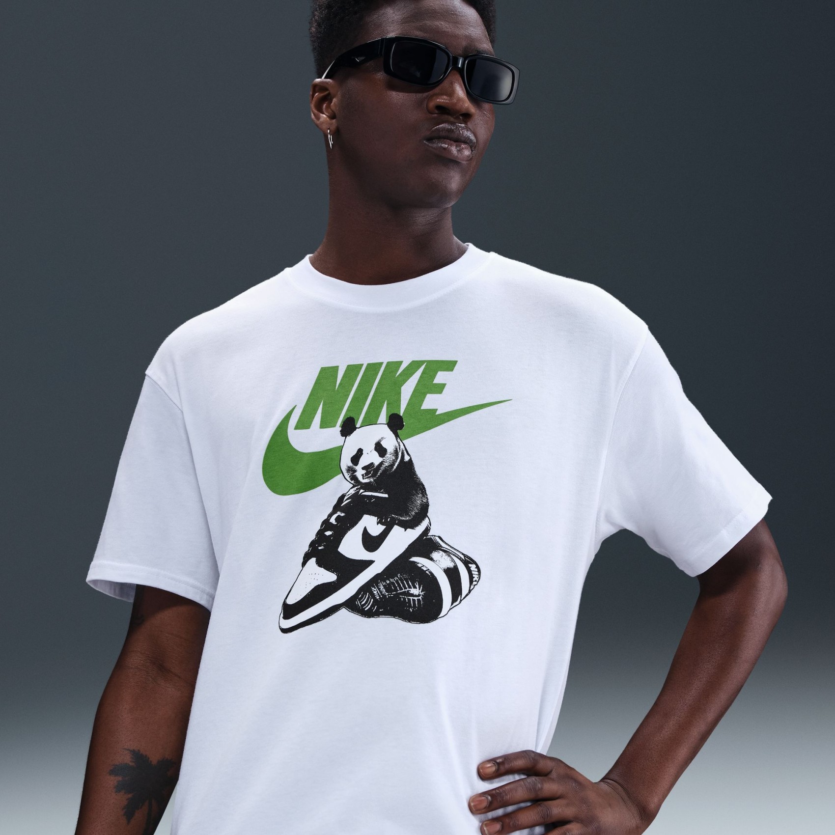 Nike Sportswear Tee Erkek Beyaz Tişört