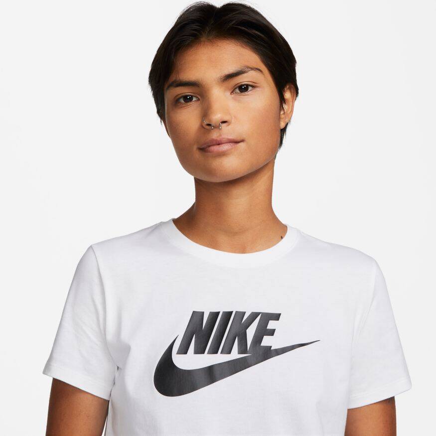 Nike Sportswear Tee Essential Kadın Tişört