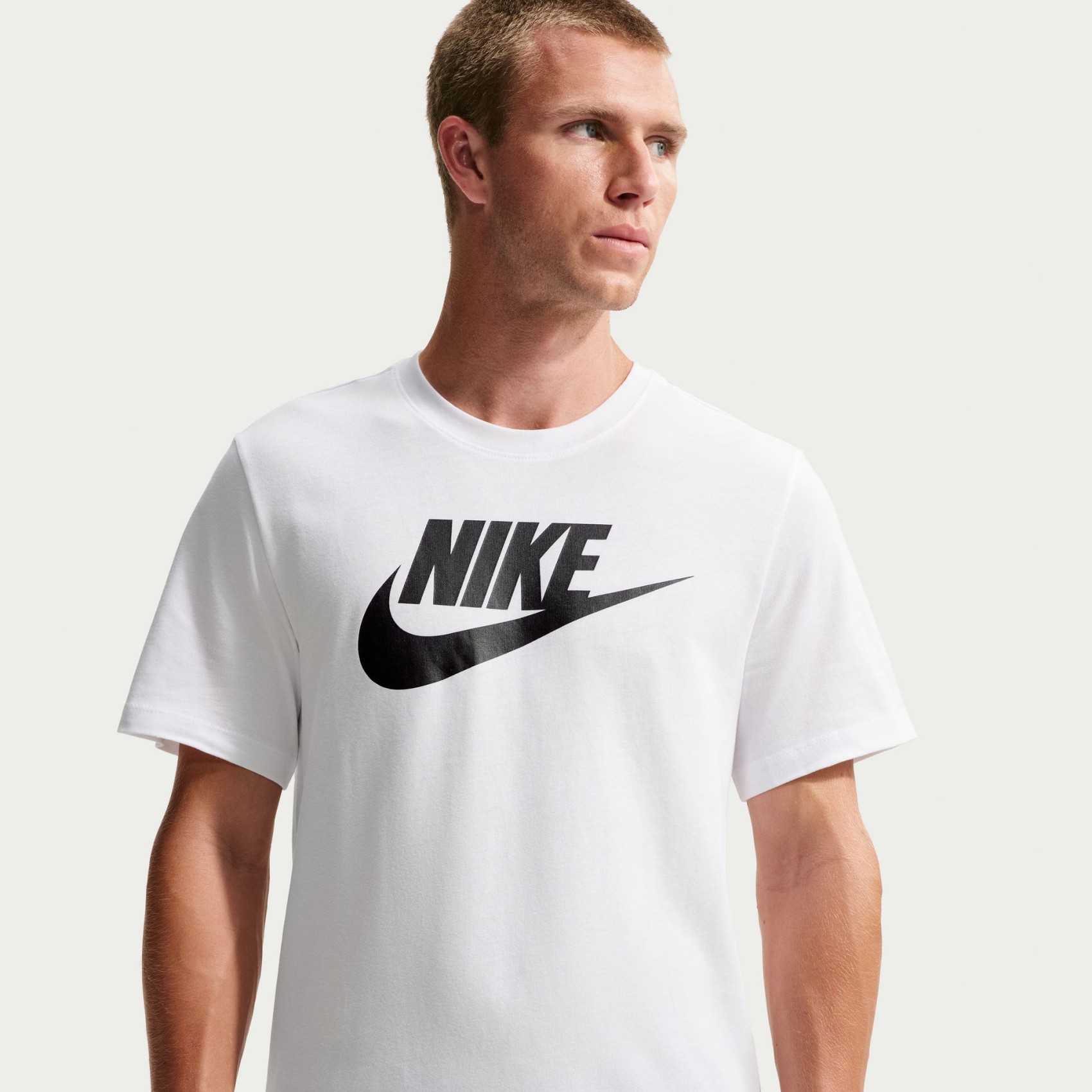 NSW Tee Icon Futura Erkek Tişört