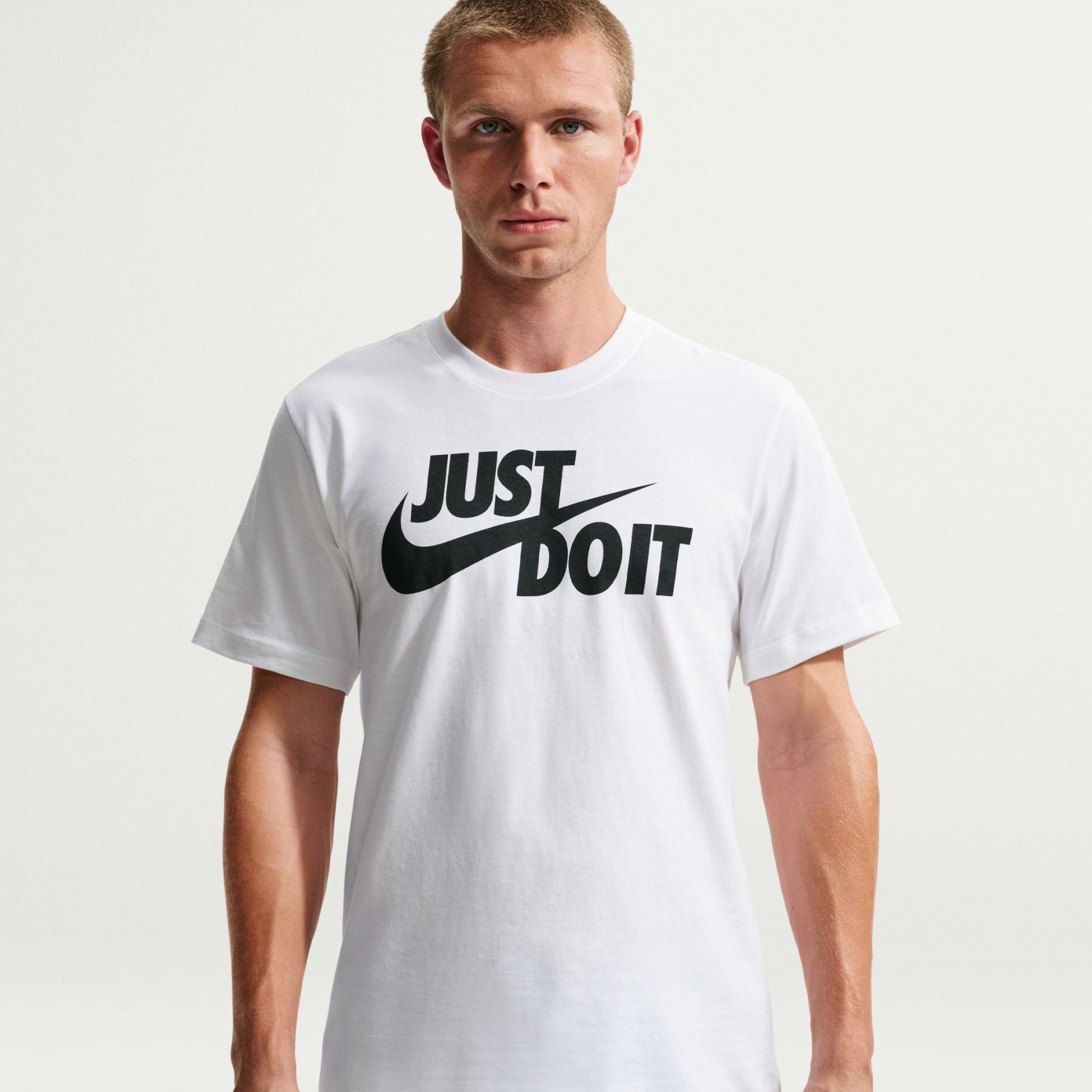 NSW Tee Just Do It Swoosh Beyaz Erkek Tişört