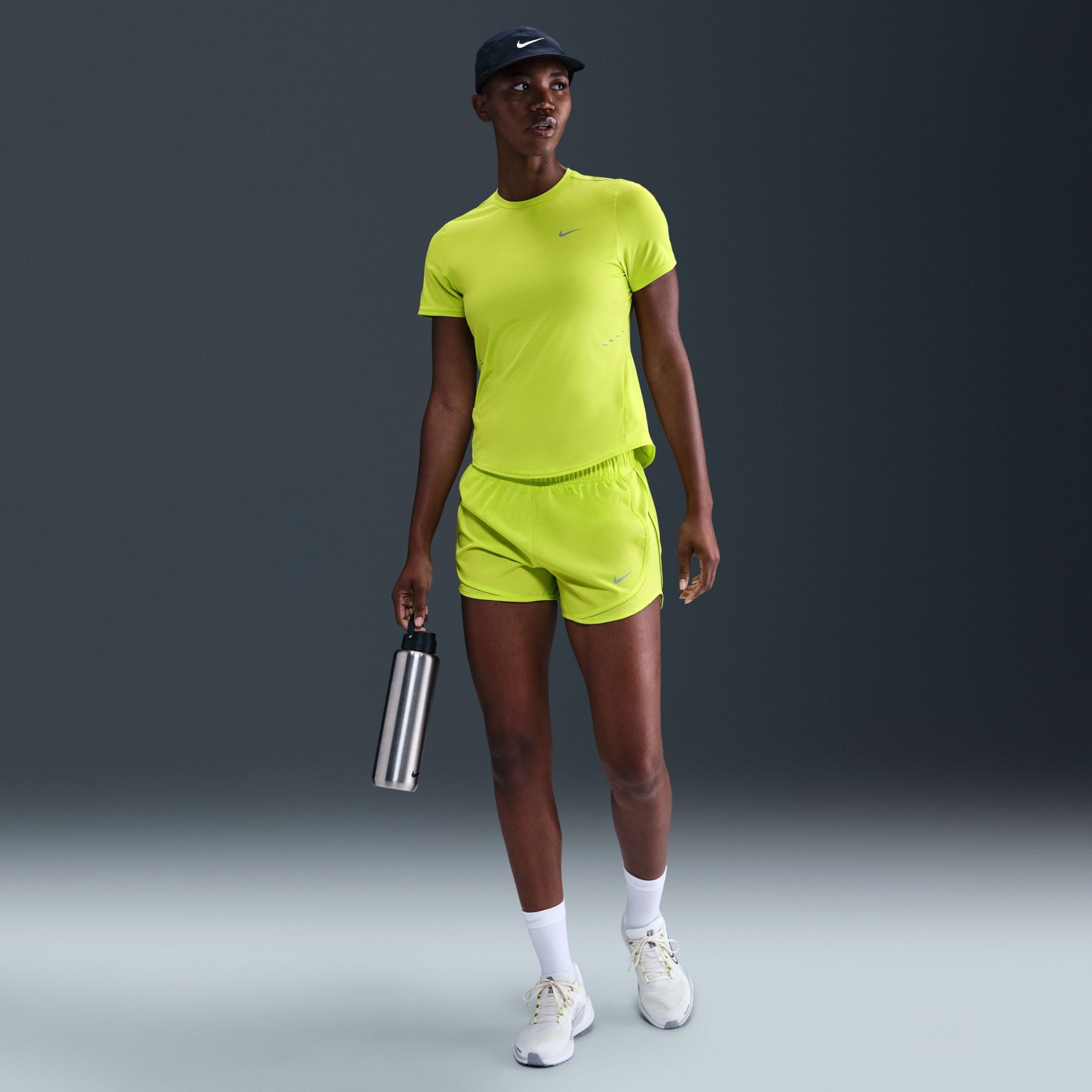 Swift Dri-FIT SS Top Kadın Sarı Tişört