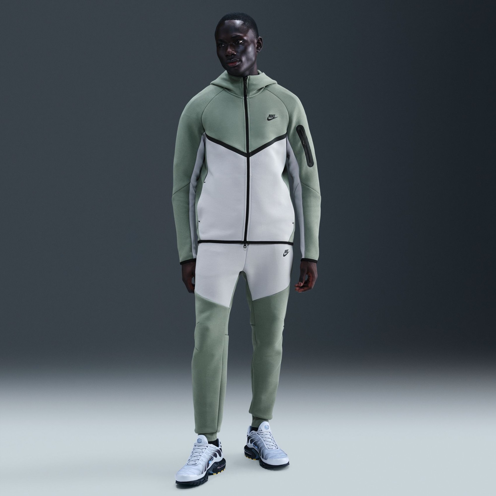 Tech Fleece Jogger Erkek Yeşil Eşofman Altı