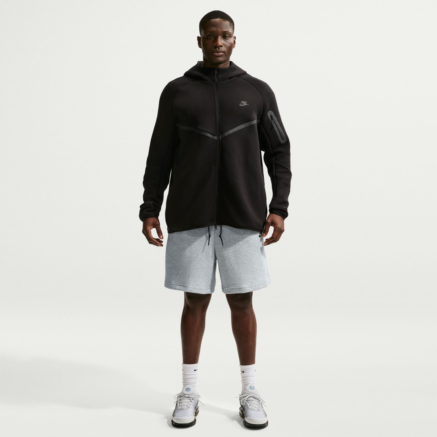Tech Fleece Short Erkek Gri Şort