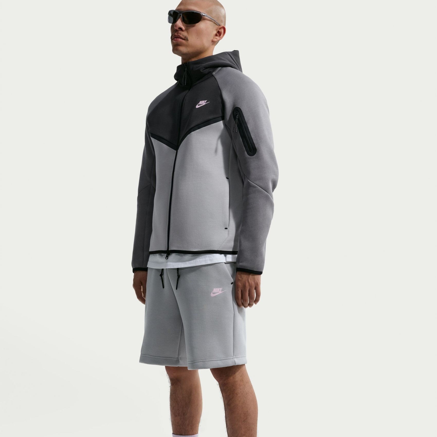 Tech Fleece Short Erkek Gri Şort