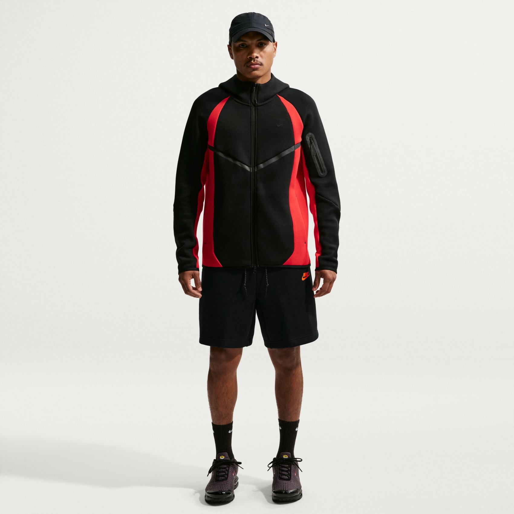 Tech Fleece Short Erkek Siyah Şort