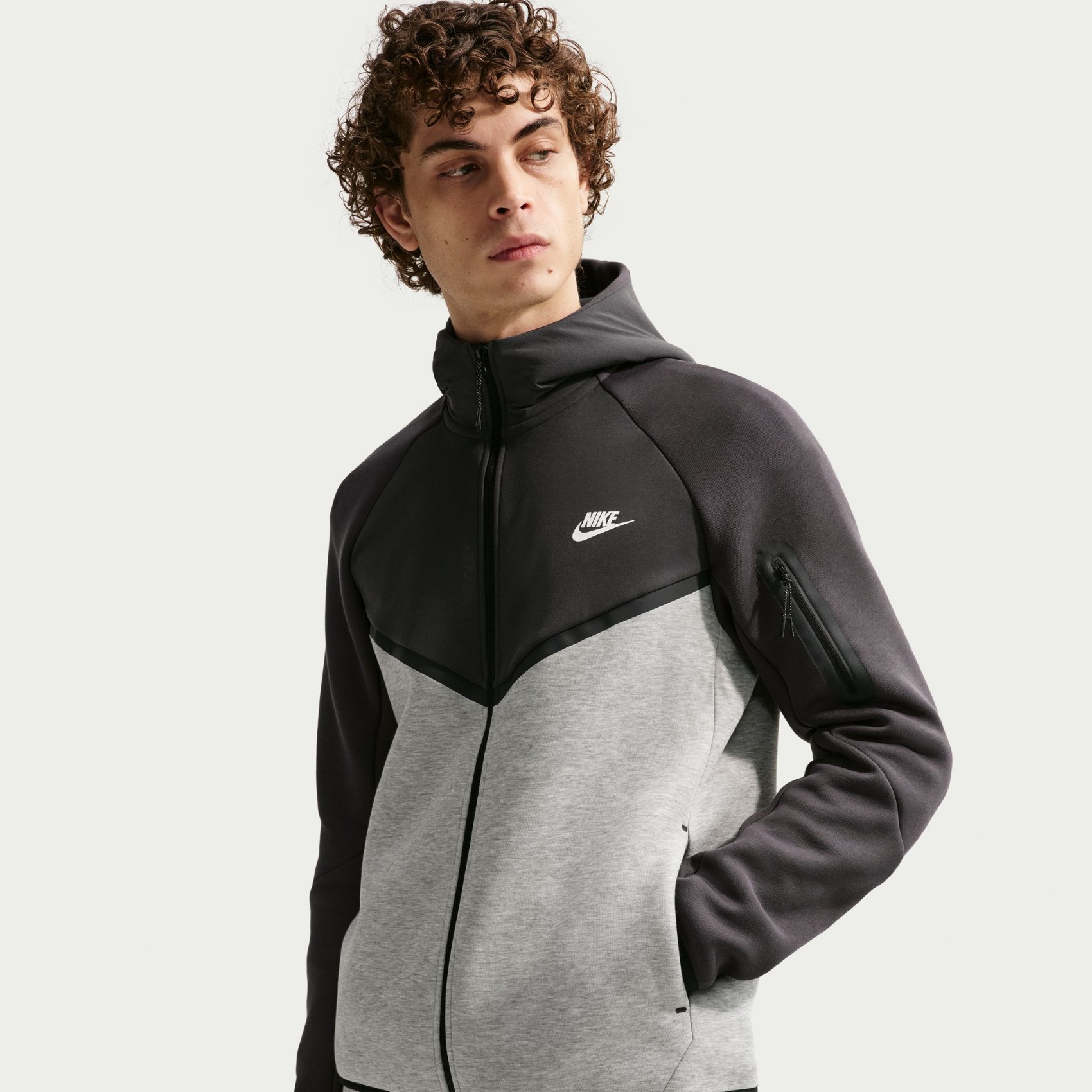 Tech Mix Windrunner Hoodie Erkek Gri Sweatshirt