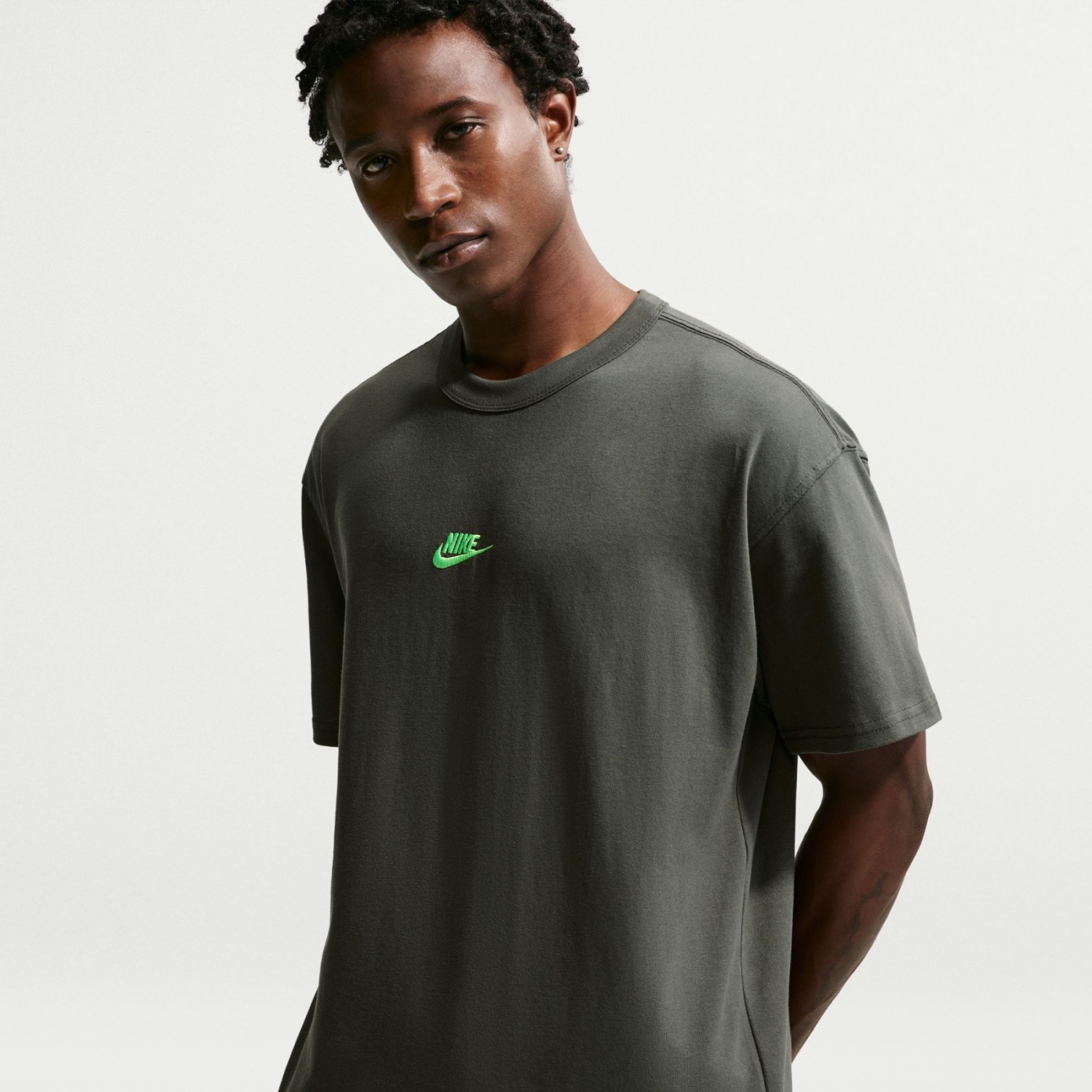 Nike Tee Lse Premium Essential Erkek Tişört IH1121-005