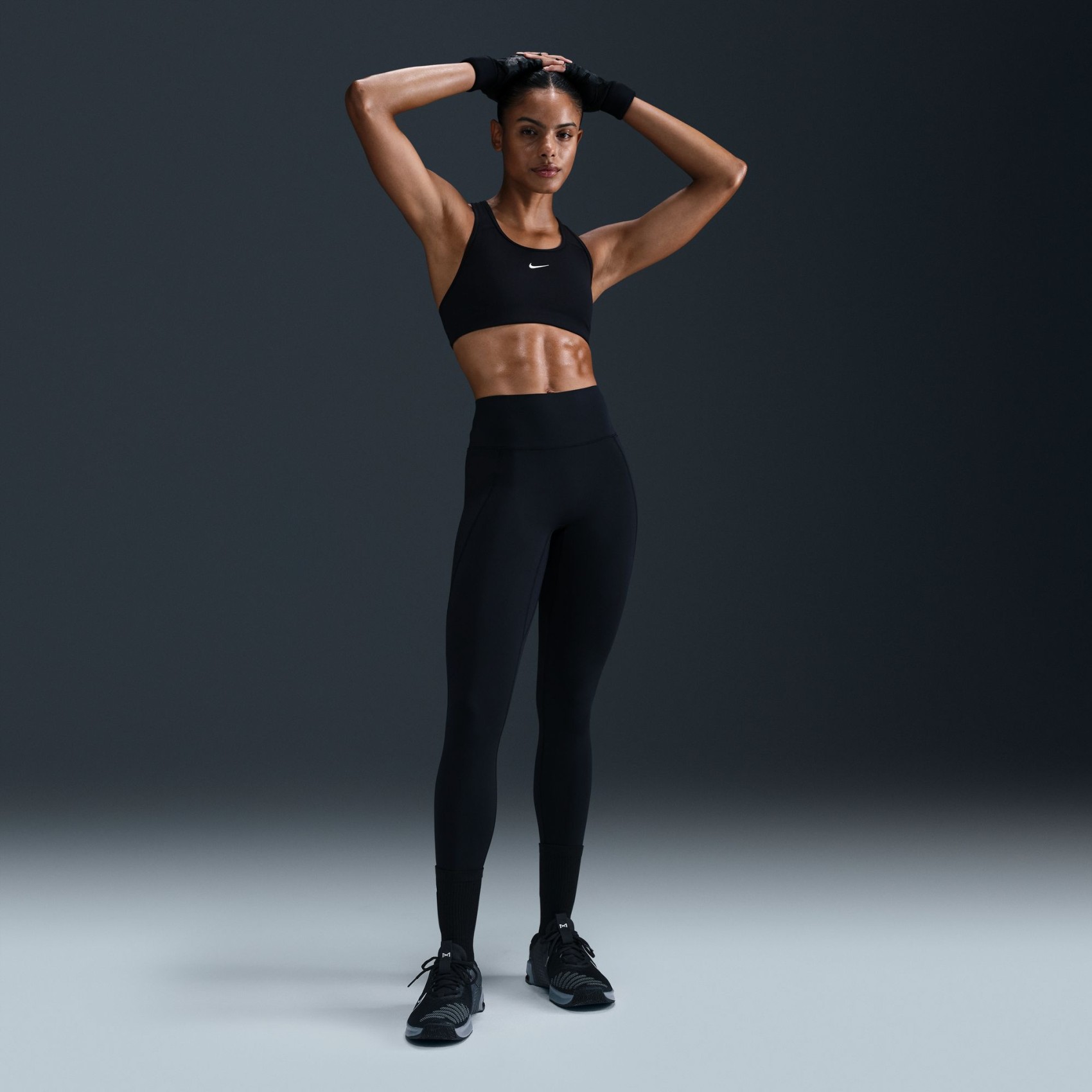 Universa Dri-FIT Orta Destekli Yüksek Belli Siyah Kadın Tayt