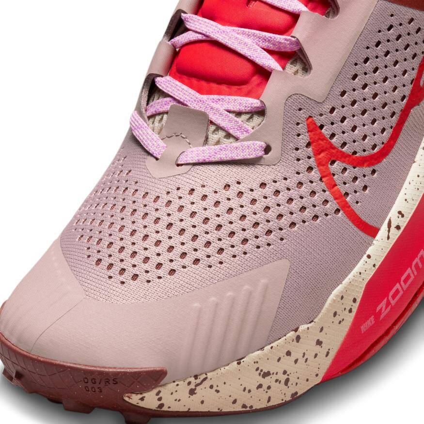 Nike Zoomx Zegama Trail Kadın Koşu Ayakkabısı