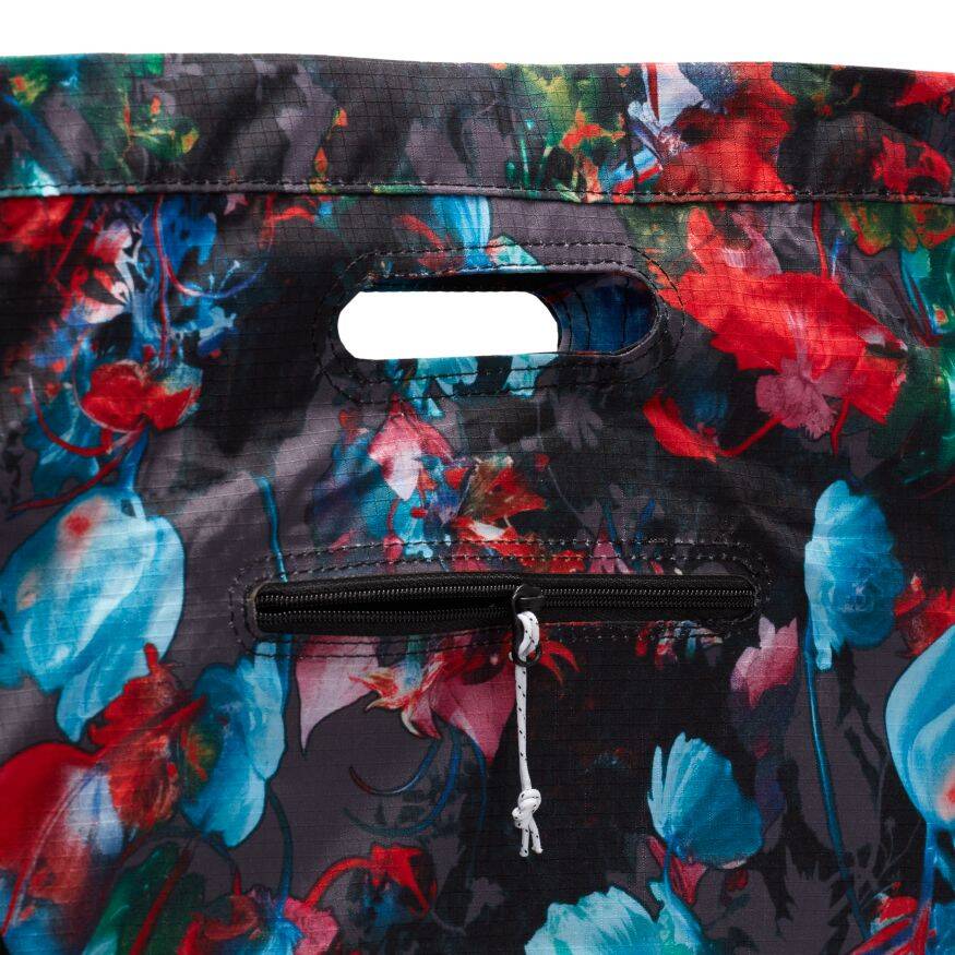 Nike Stash Tote Aop Spor Malzemeleri Kad n Cantas DV3089 010